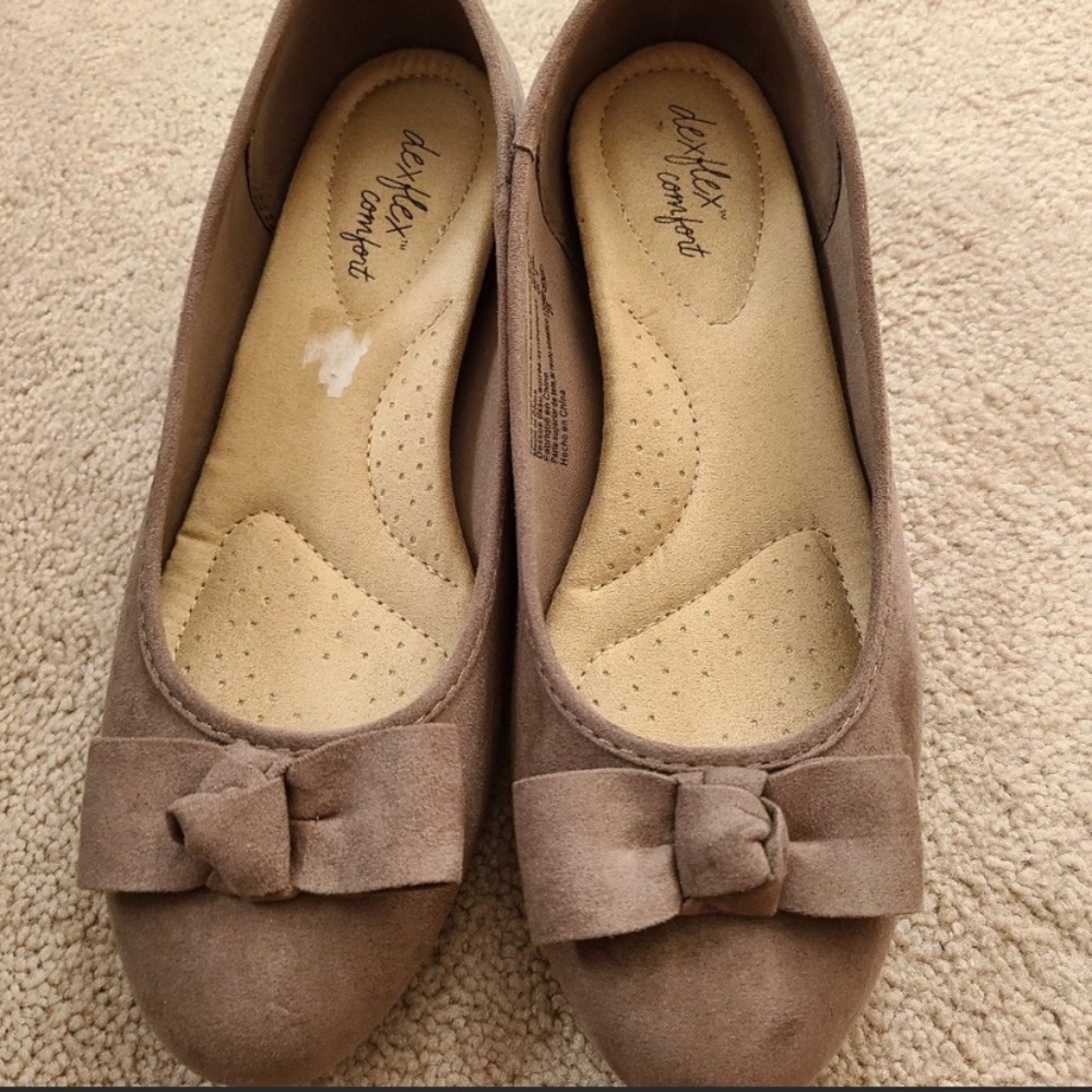 Dexflex Comfort Tan Ballet Flats size 9.5W